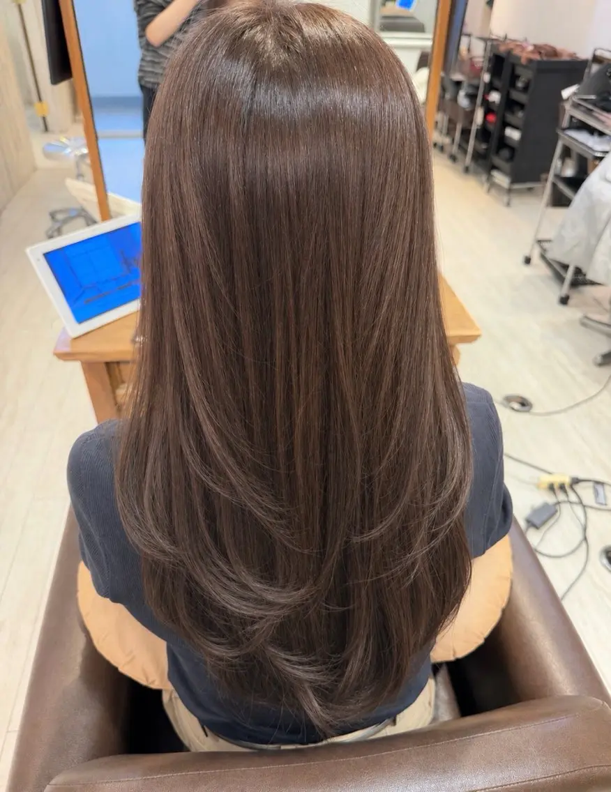 ロング カット ヘアカラー 杉浦 悠月のヘアスタイル