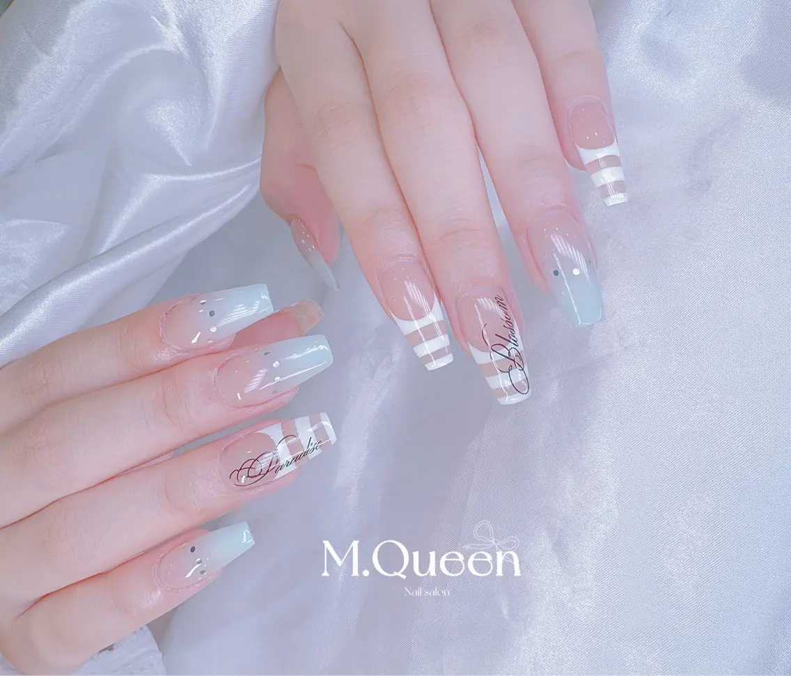 ネイル MQueen ネイルサロンのネイルデザイン