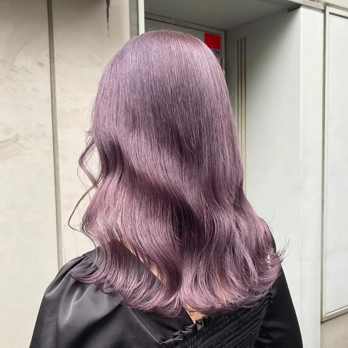 セミロング カラー アッシュ 黒髪 ブルーカラー ブルーブラック ブラウンカラー トレンドカラー MAHOのヘアスタイル