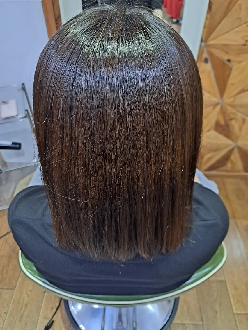 ミディアム 縮毛矯正 クボ タのヘアスタイル
