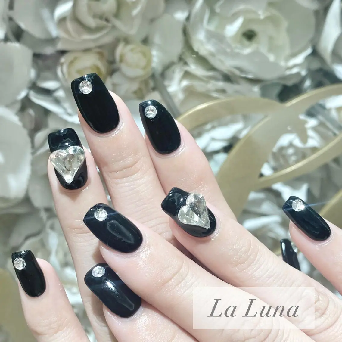 ネイル LaLuna🌙 Natsukiのネイルデザイン