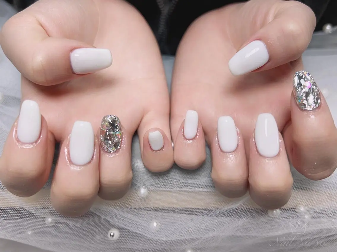ショート カラー ネイル 韓国風ヘア 韓国ネイル ラメ(グリッター) ハンドネイル Nail NaNaのネイルデザイン