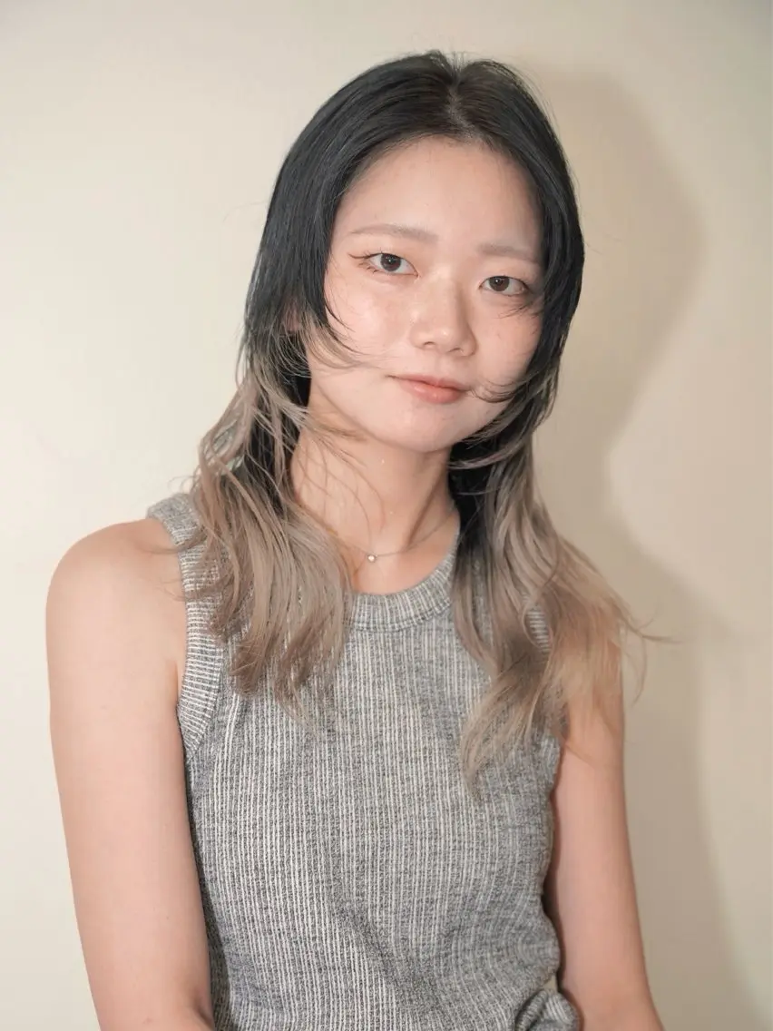 ミディアム カラー ベージュカラー 黒髪 デザインカラー レイヤーカット ウルフカット カット ヘアカラー トリートメント Kaito🐶 /デザイン/レイヤーのヘアスタイル