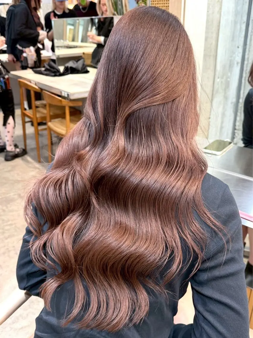 ロング ヘアカラー ヘーゼルブラウン🤎 ゆり🫧のヘアスタイル