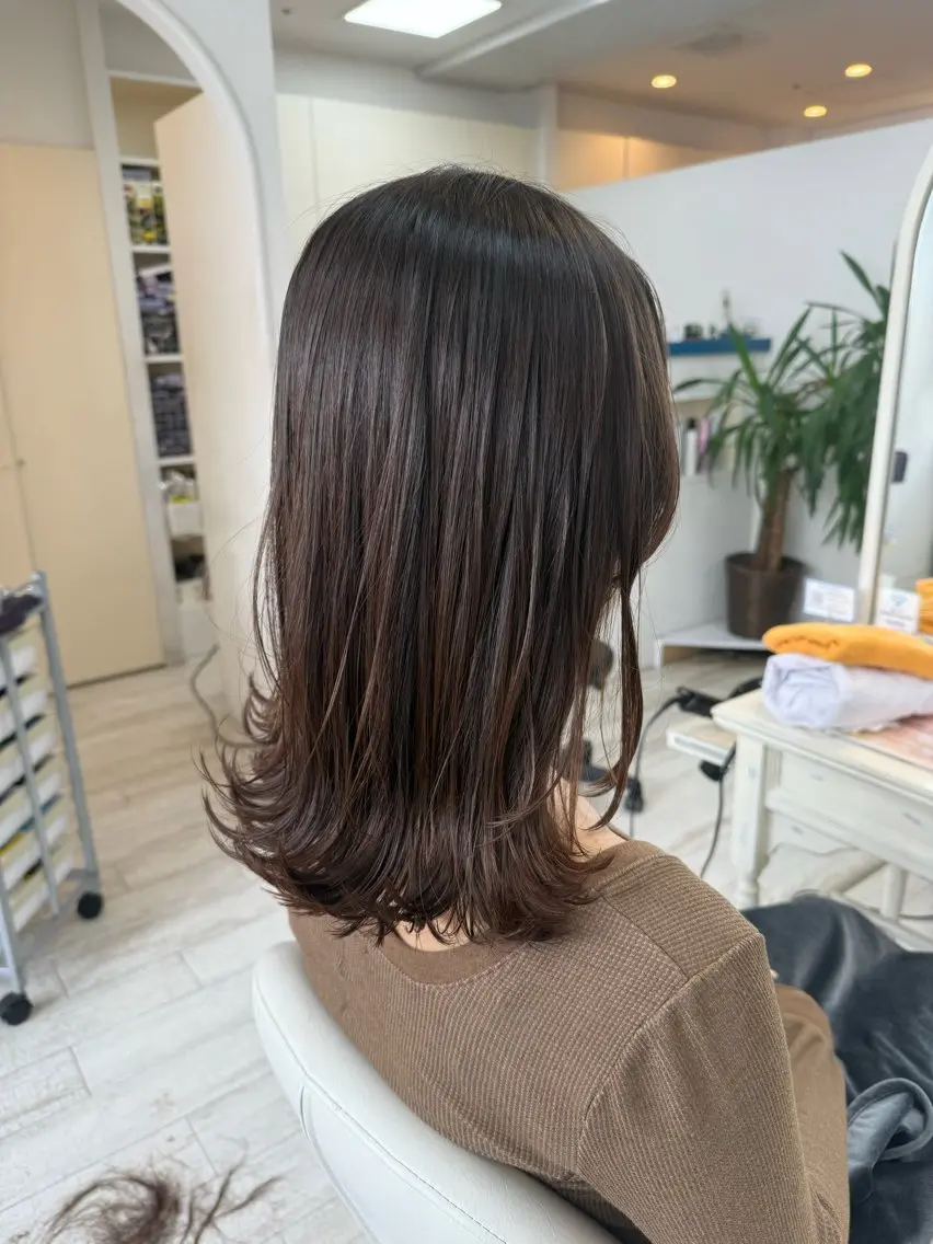 ミディアム ミディアムレイヤー レイヤーカット カット トリートメント 新籾 尚哉のヘアスタイル