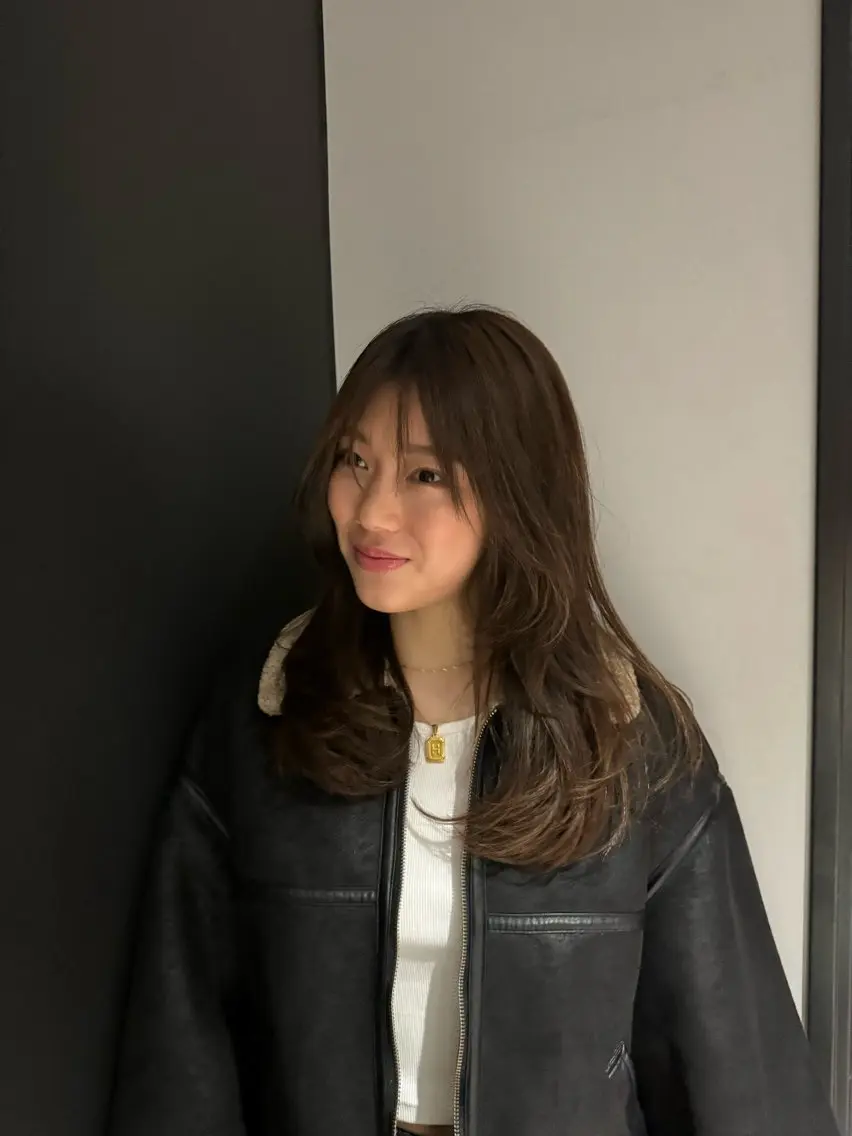 セミロング カット 暖色カラー Ryokaのヘアスタイル