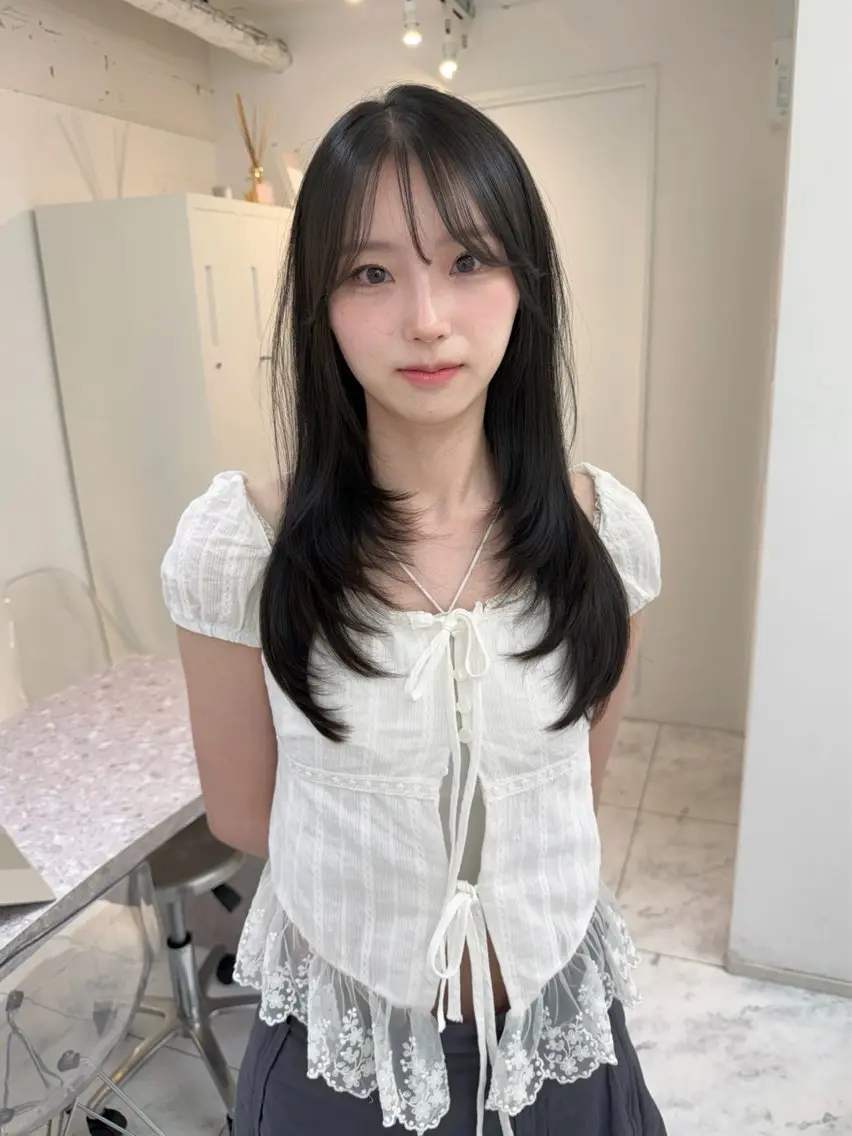 ロング カット ヘアカラー トリートメント ️いさき/透明感 /レイヤーカットのヘアスタイル