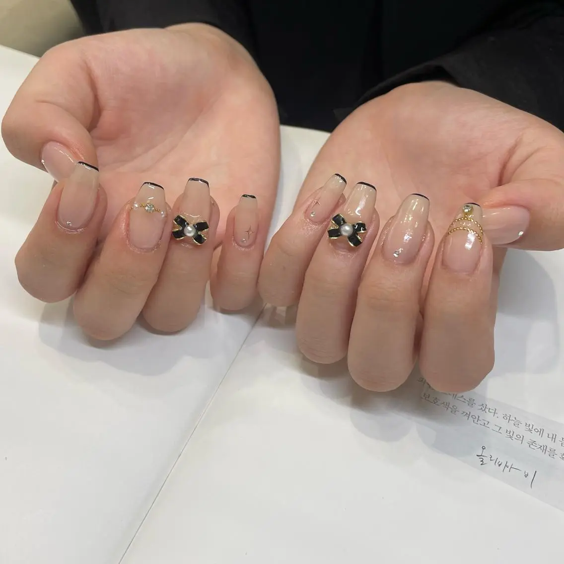 ネイル ハンドネイル ネイルズシャトン🪡 ネイリスト齊藤のネイルデザイン