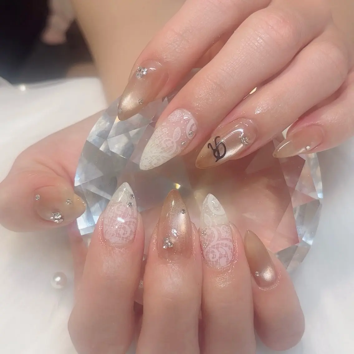 ネイル アートネイル レース マグネットネイル ハンドネイル hana 🎀💫のネイルデザイン