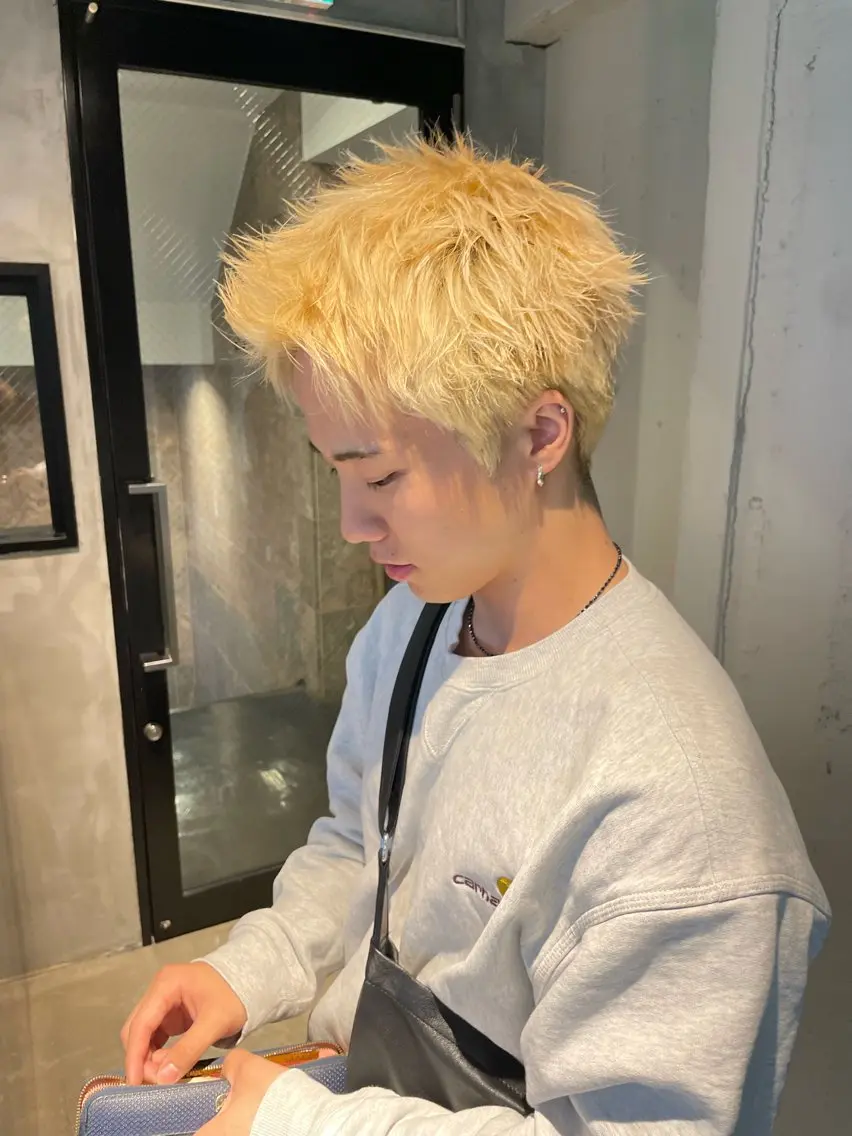 メンズ ヘアカラー 透明感・美髪 monsoワニベユナのヘアスタイル