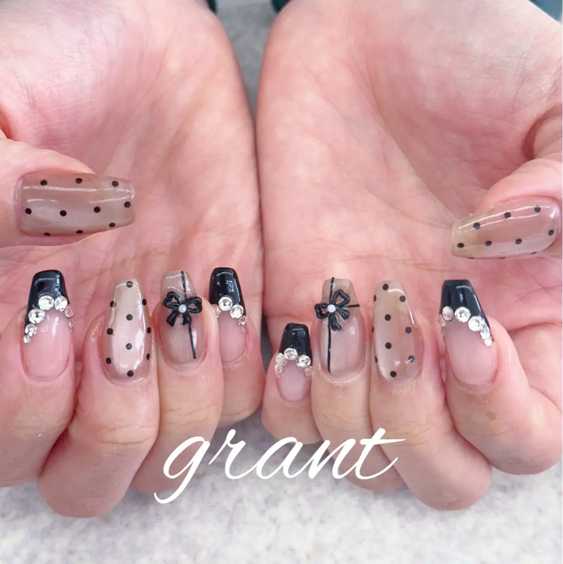 ネイル ドット フレンチネイル リボン 冬ネイル ハンドネイル nailsalon grantのネイルデザイン