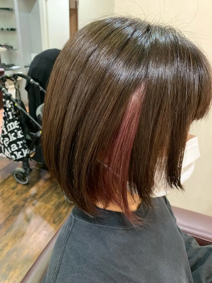 ミディアム カラー 佐藤 舞のヘアスタイル