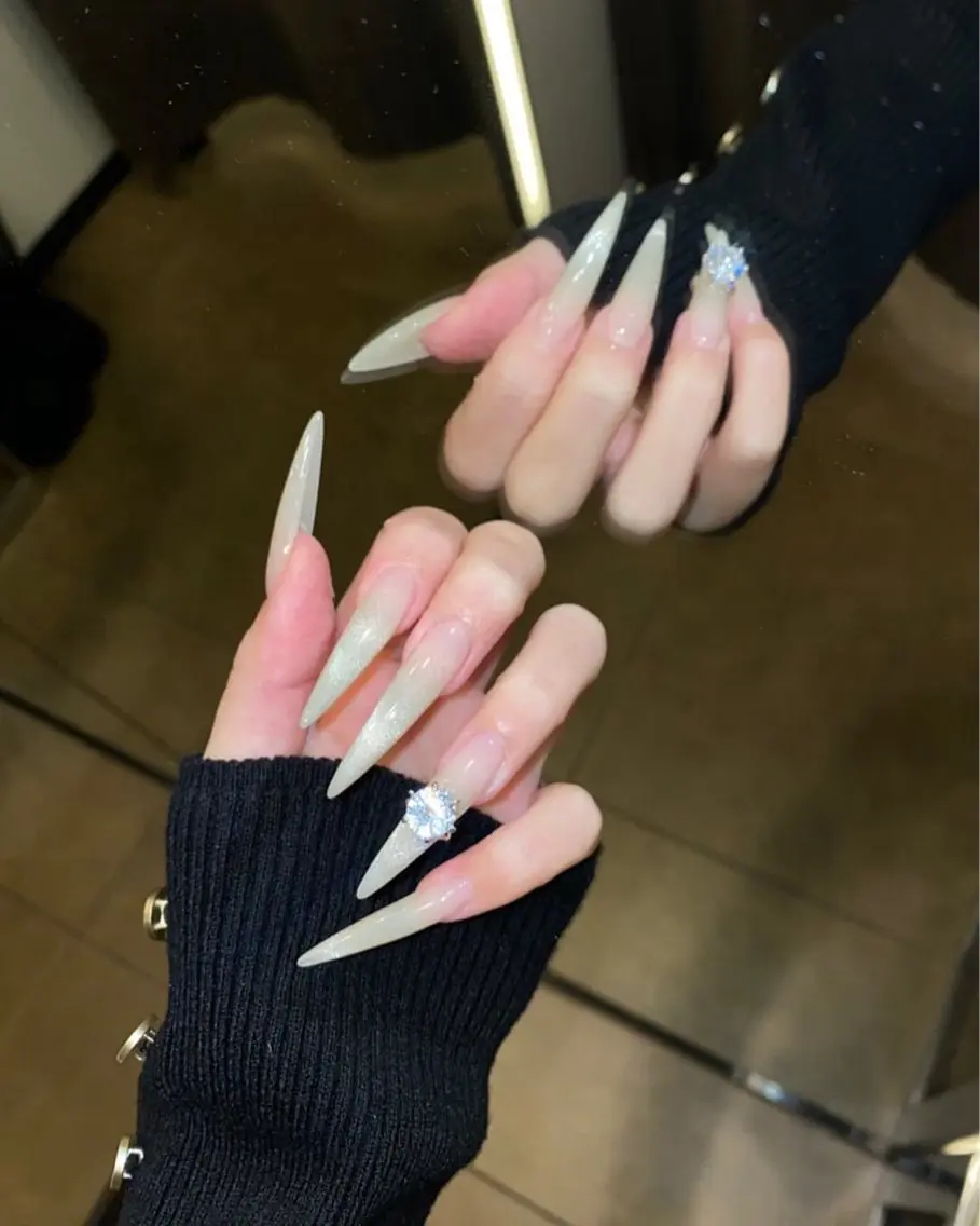 ネイル ジェルネイル 韓国ネイル 持ち込み シンプルネイル ワンホンネイル ハンドネイル 🎀Aura. Yurachanのネイルデザイン