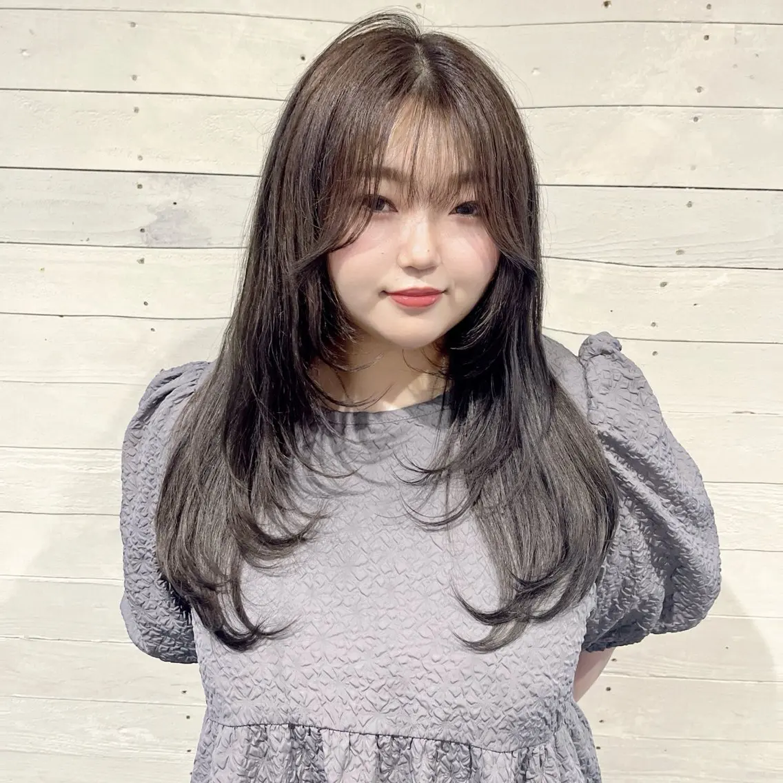 セミロング 韓国風ヘア レイヤーカット 松本 沙城のヘアスタイル