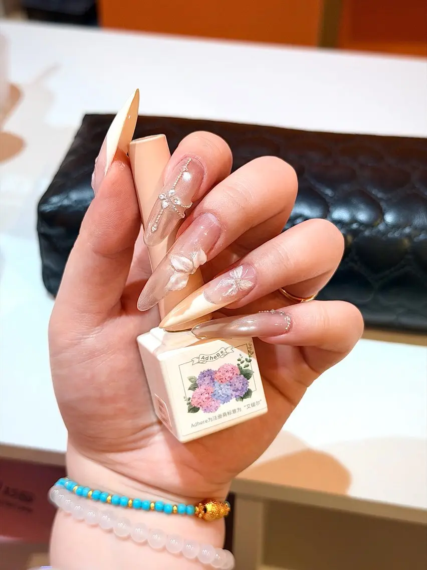 ネイル MOKUNail Oiii🎀のネイルデザイン