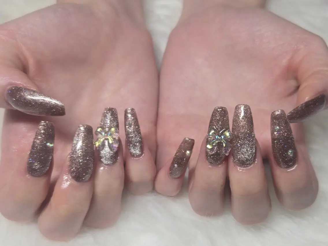 ロング ハンドネイル LILY Salonのネイルデザイン