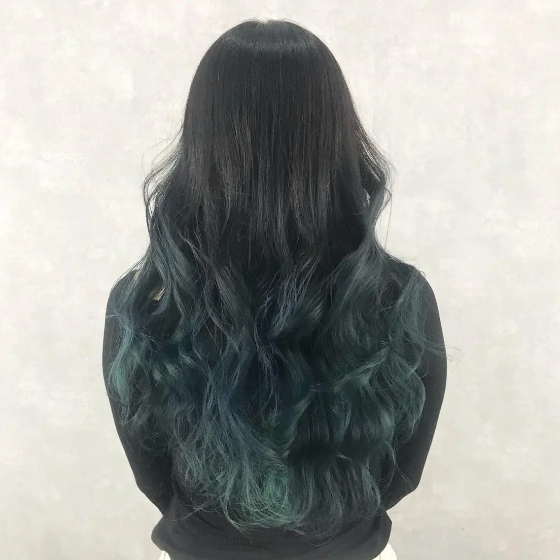 ロング カラー ブリーチ エメラルドグリーン グラデーションカラー ヨシンモリ ムルギョル巻き K-POP好き美容師 🇰🇷Kai.Yのヘアスタイル