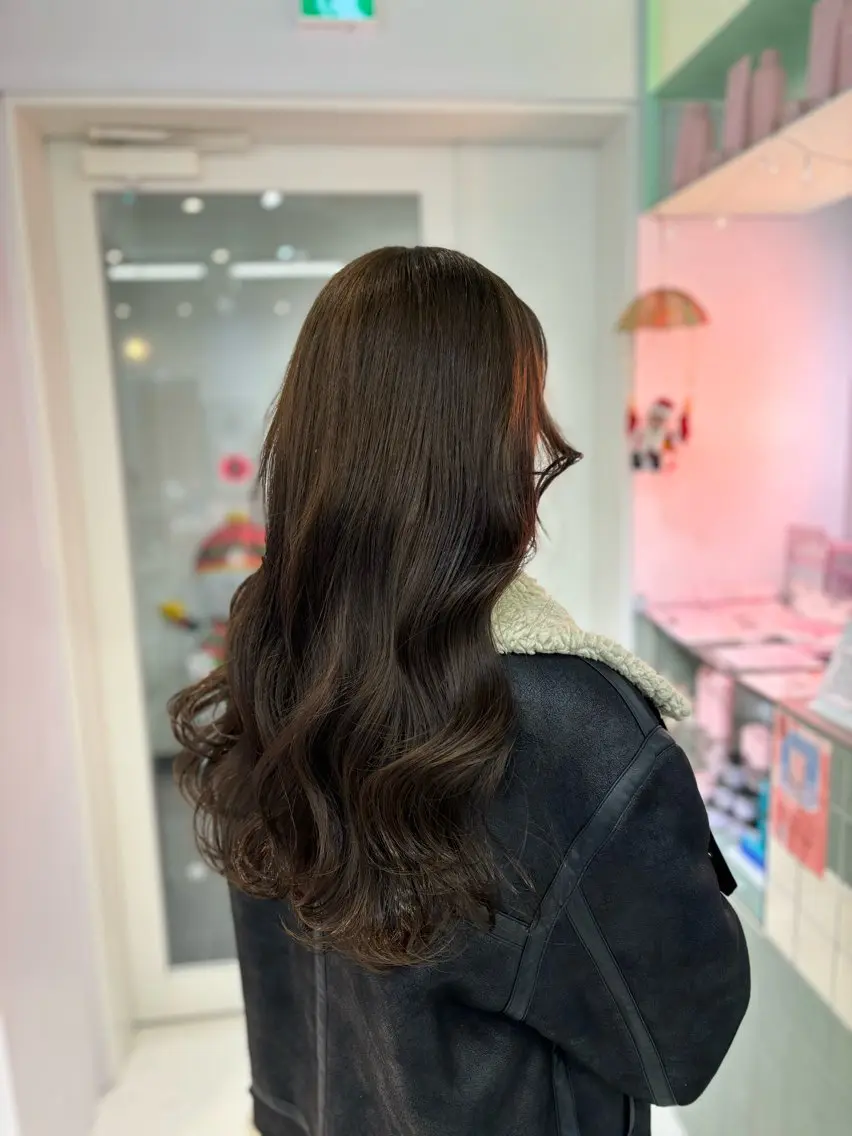 ロング カラー ヘアアレンジ amane໒꒱うる艶 ブリーチ透明感カラーのヘアスタイル