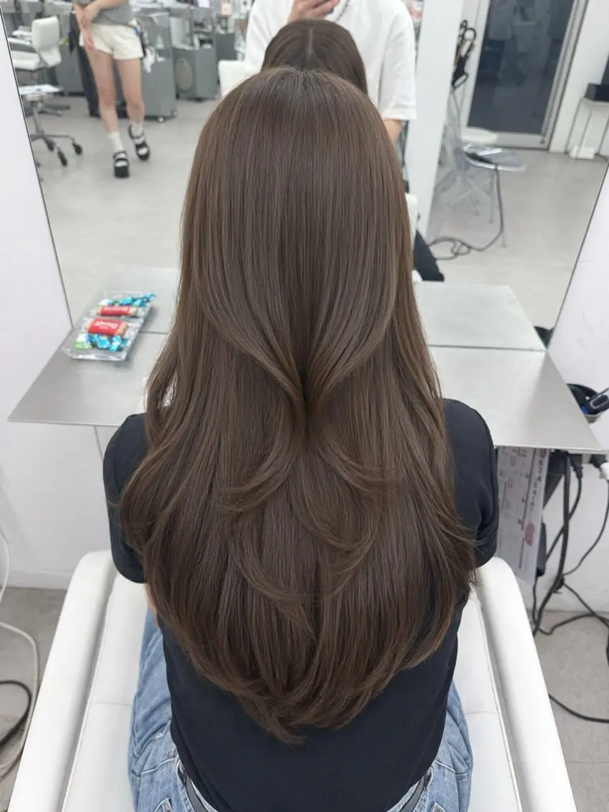 セミロング カラー 透明感カラー グレージュ ヘアカラー 透明感カラー🩶 ×小顔カット難波のヘアスタイル