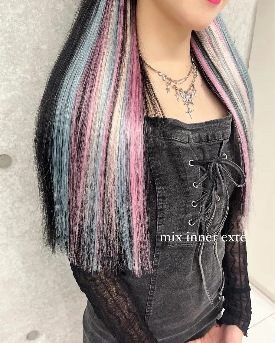 【人毛100%】⭐️シールエクステ（52㎝）30本💖✨pink、Blueにされたい方におすすめ💖💙の写真