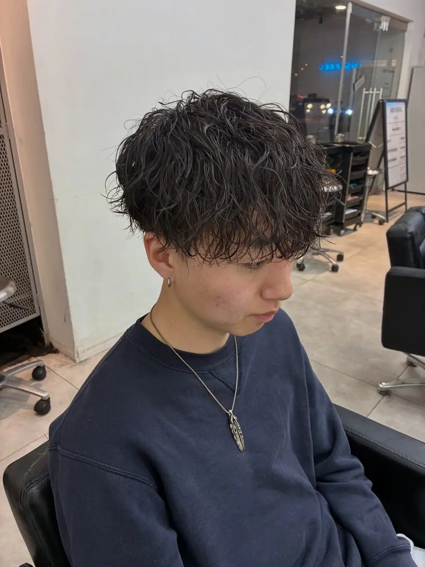 パーマ メンズ 中山 優哉のヘアスタイル
