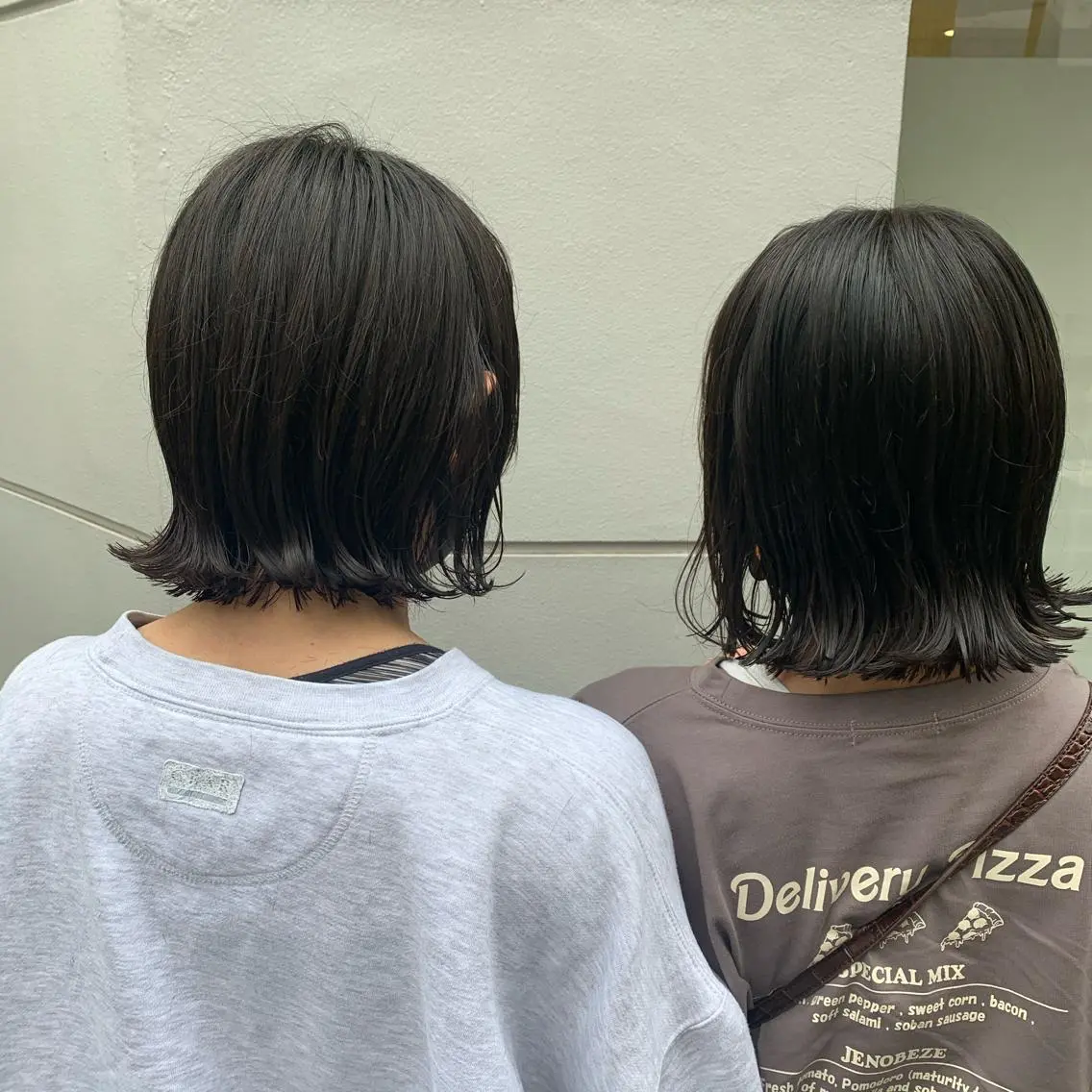 ショート カラー ヘアアレンジ サナ🌱 切りっぱなしボブのヘアスタイル