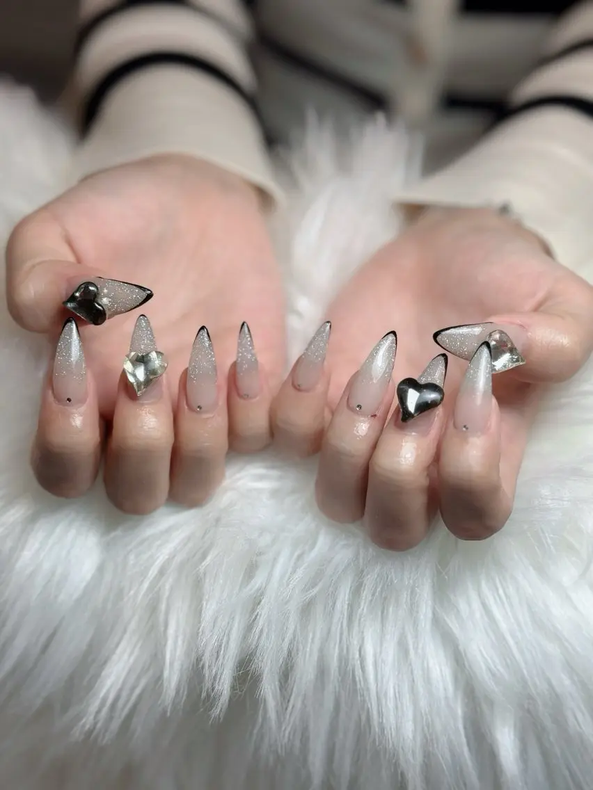 ネイル ジェルネイル 韓国ネイル マグネットネイル ネイルチップ 冬ネイル Lenie Nail Salonのネイルデザイン