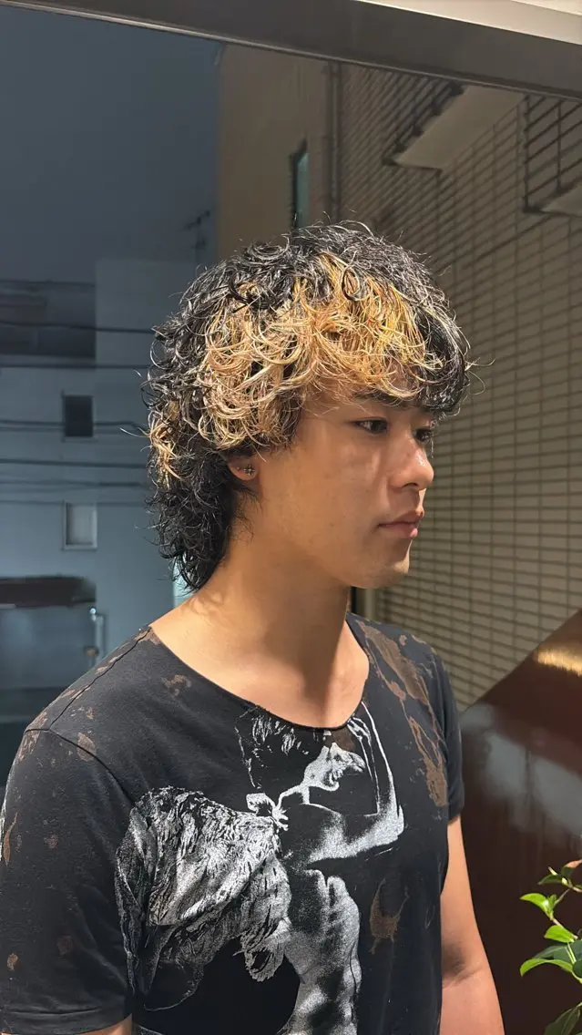 カラー メンズ メンズブリーチ ブリーチ ヘアカラー トリートメント anji /パーマ・ハイトーンのヘアスタイル