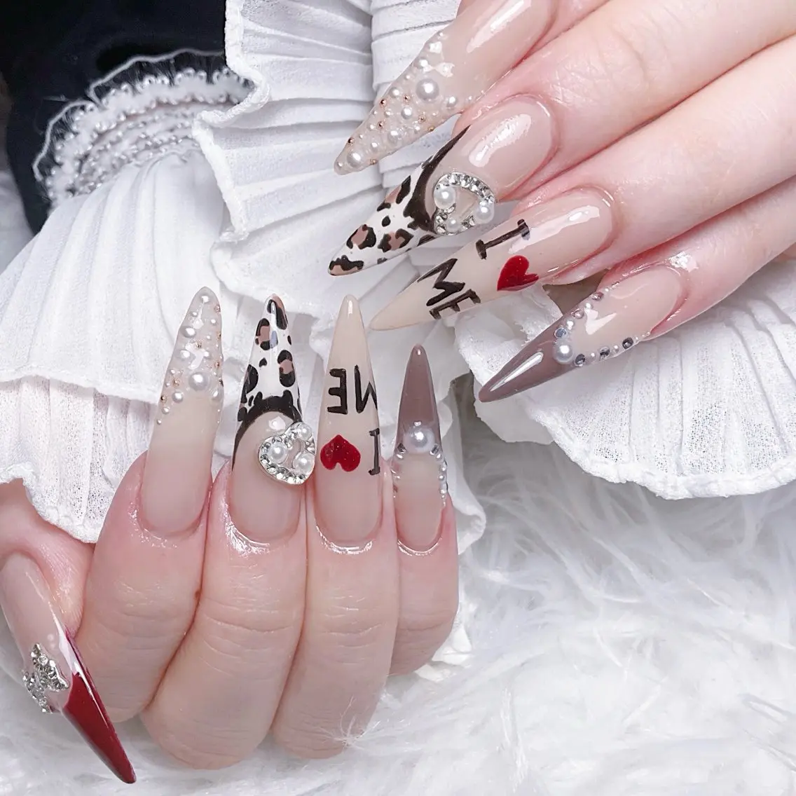 ネイル ハンドネイル 🍭Yun nail hyejin🌸のネイルデザイン