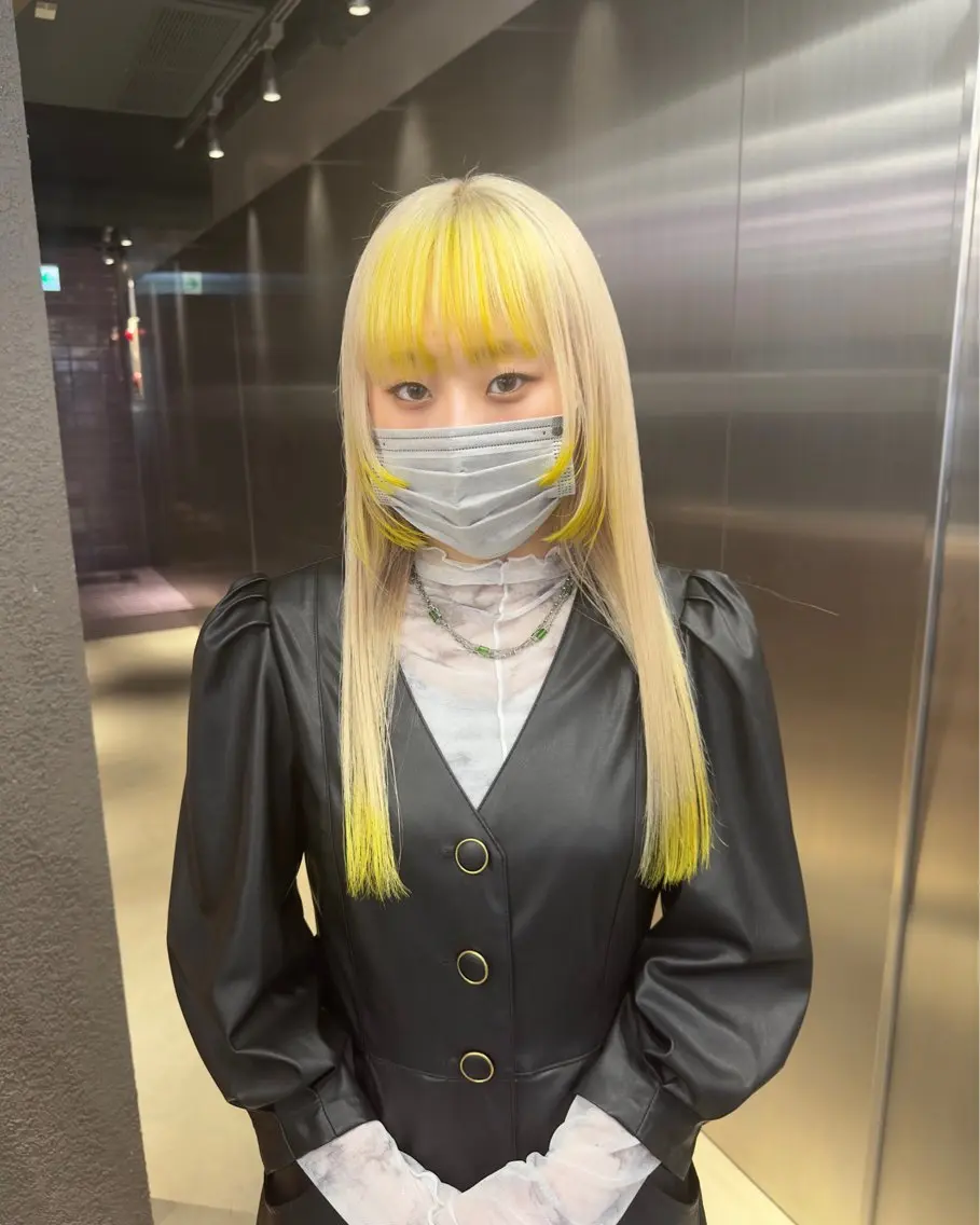 ミディアム カラー ブロンド ホワイトブロンド イエローカラー 鈴木/ニュアンス パーマ/メンズのヘアスタイル