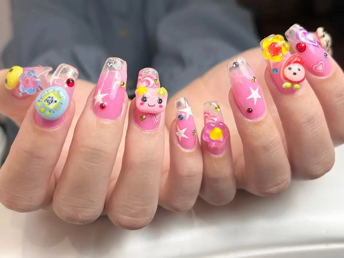 ネイル ハンドネイル sara +のネイルデザイン