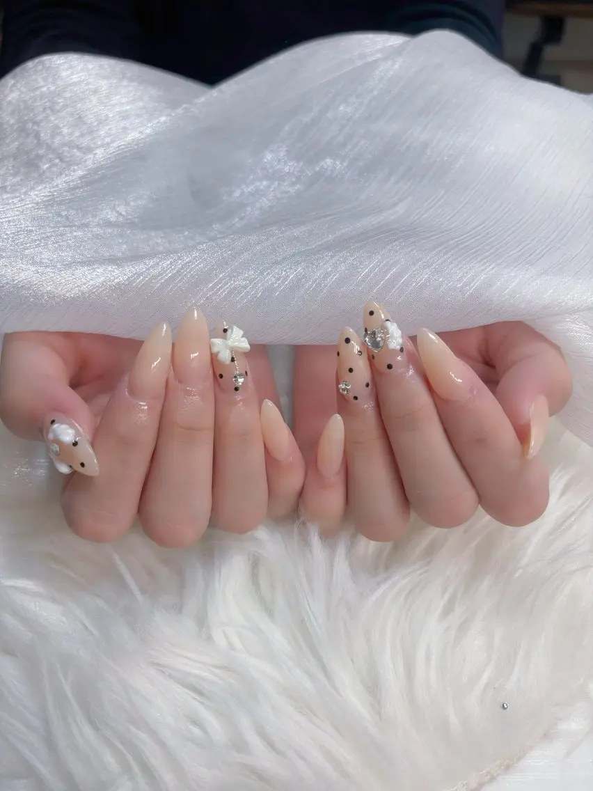 ネイル 長さ出し フットネイル ジェルネイル 韓国ネイル マグネットネイル ハンドネイル YMT. NailStudioのネイルデザイン