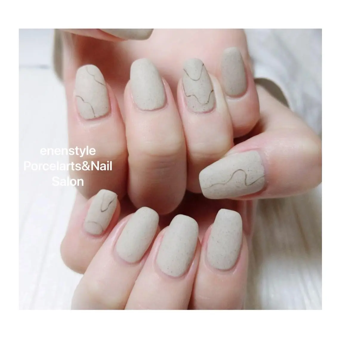 ミディアム ネイル ハンドネイル 🐾enen style 🐾のネイルデザイン