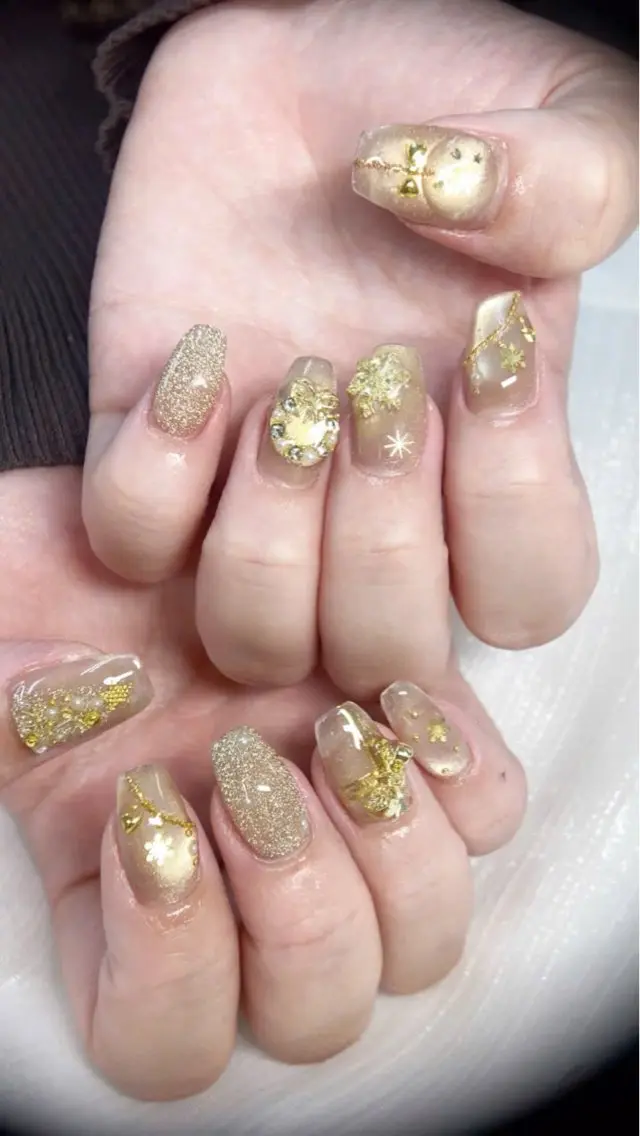 ネイル フレンチネイル グラデーション キラキラネイル 韓国ネイル マグネットネイル ハンドネイル ハンドケア Hara Nail 【持ち込みOK】のネイルデザイン
