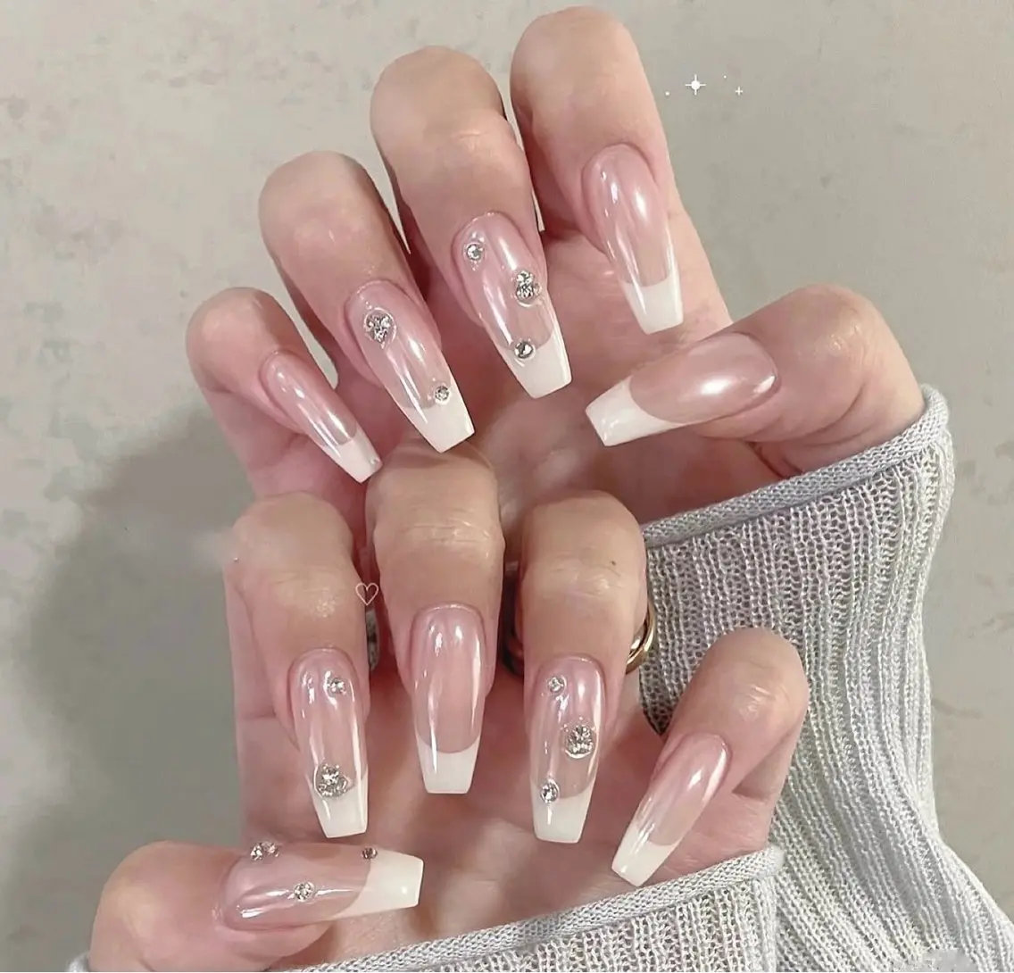 ネイル アートネイル ボルドー フレンチネイル ジェルネイル 氷ネイル・うるうるネイル ハンドネイル Julie NailSalonのネイルデザイン
