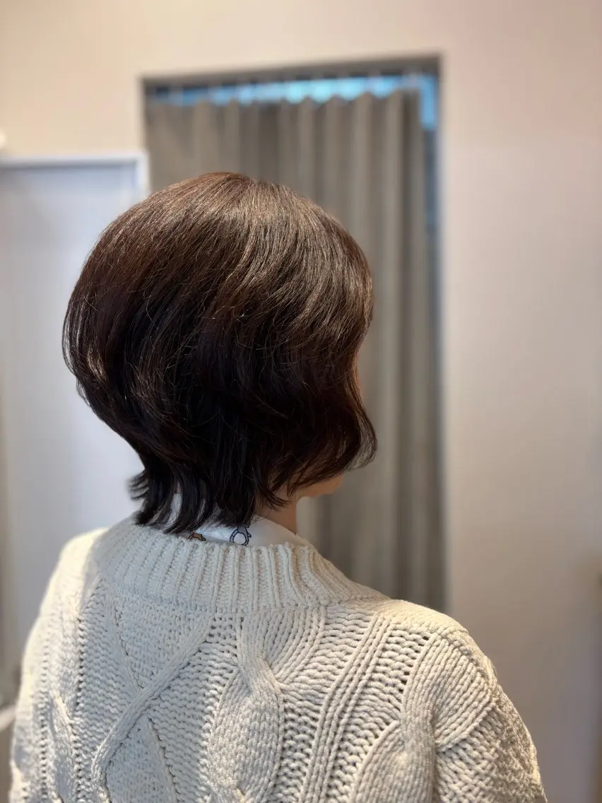 ショート カラー くせ毛 ショートヘア カネコ ナナミのヘアスタイル