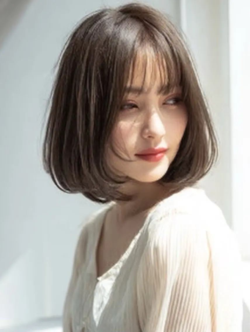 ショート カラー ヘアカラー 韓国×艶ハイトーンが かわいい✨️リオ🍒のヘアスタイル