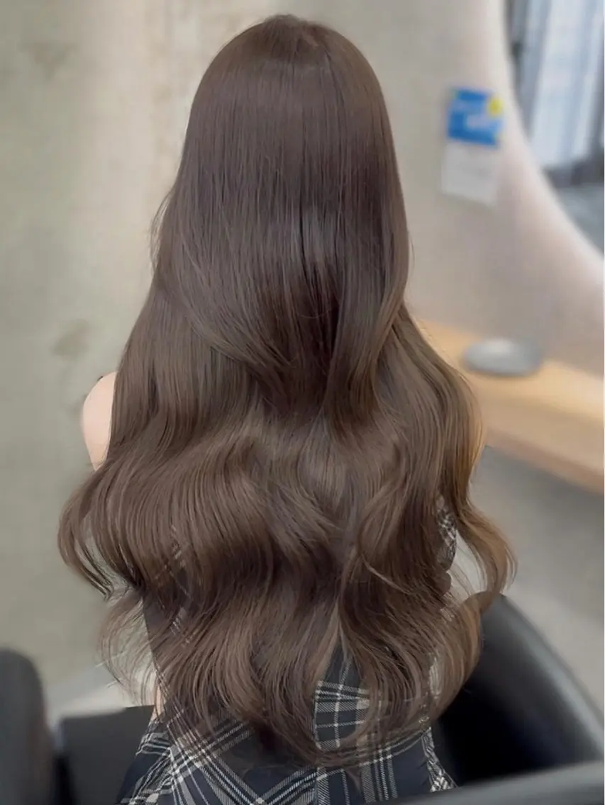 カラー グレージュ ヘーゼル ヘアカラー 山口 颯太のヘアスタイル