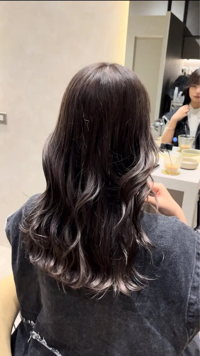 ミディアム カラー ヘアカラー トリートメント DEAN .杉浦/透明感カラーのヘアスタイル