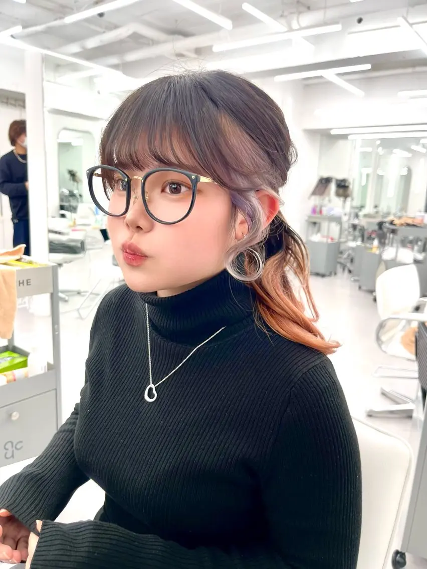 カラー アッシュ ベージュカラー 黒髪 ブリーチ ブルーカラー 透明感カラー✨🩵 韓国ヘアkanatoのヘアスタイル