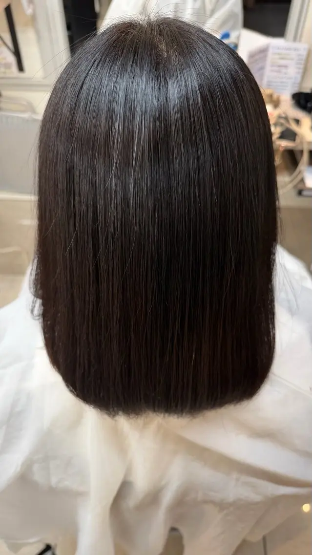 ミディアム 縮毛矯正 HINA ．のヘアスタイル