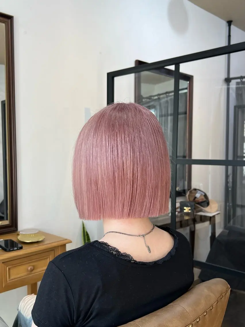 ショート カラー カット ヘアカラー トリートメント ヘアセット 🫧艶ダブルカラー ブリーチ🫧トモヤのヘアスタイル