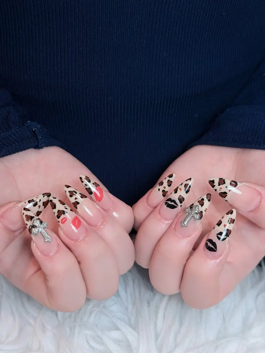 ネイル チークネイル ドット フレンチネイル グラデーション ハート ハンドネイル Julli NailStudioのネイルデザイン