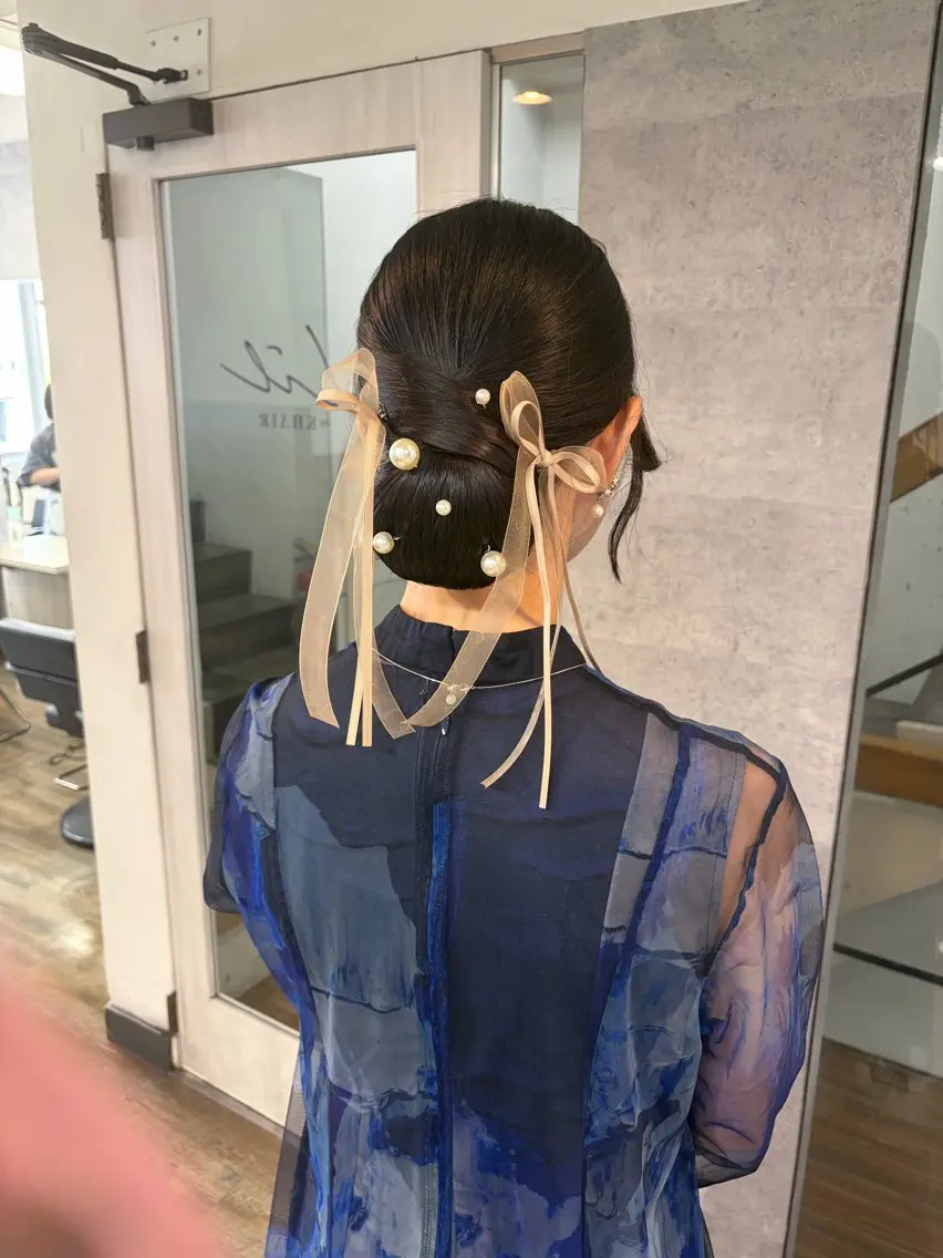 ヘアアレンジ ヘアセット SHUKA🎀 韓国スタイル艶カラーのヘアスタイル