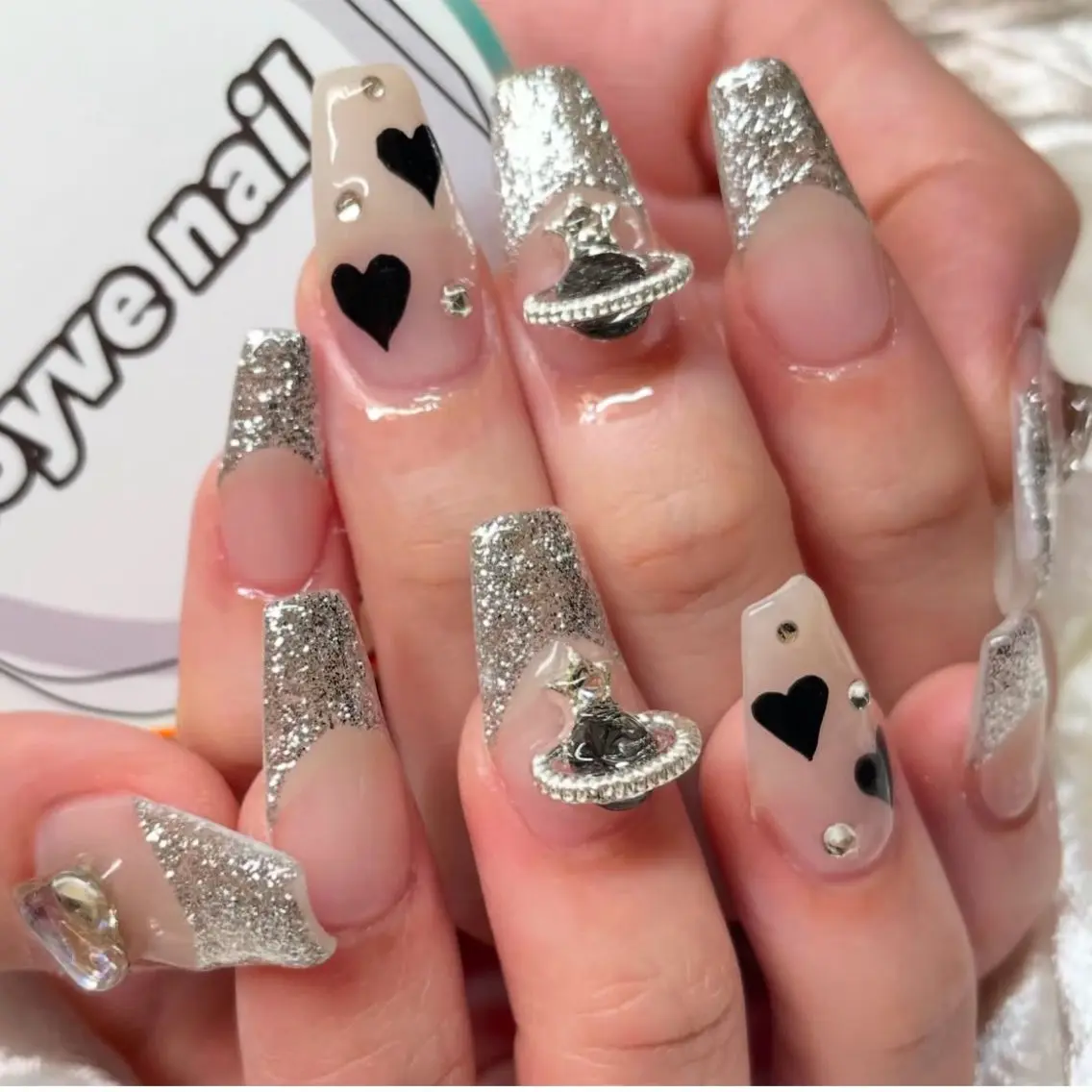 ネイル フレンチネイル ガーリー グラデーション ハート スカルプネイル toyvenail 🖤enaのネイルデザイン