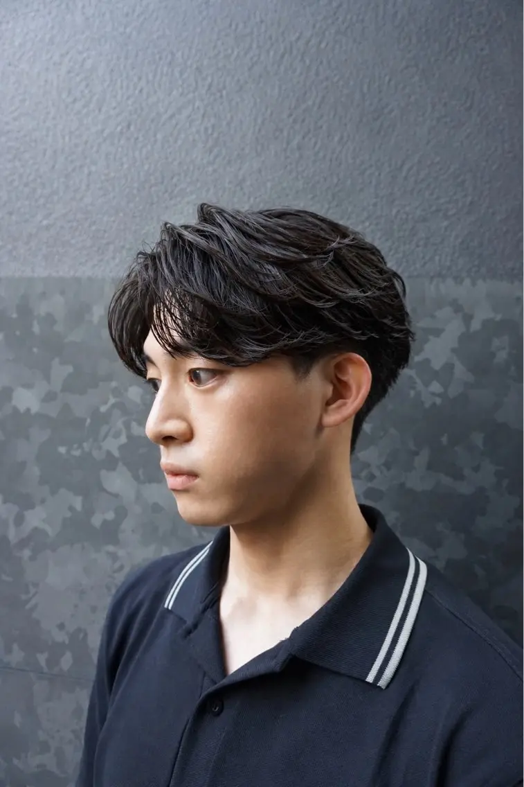 パーマ メンズ カット パーマ 梅田/センターパート 山下学偉のヘアスタイル