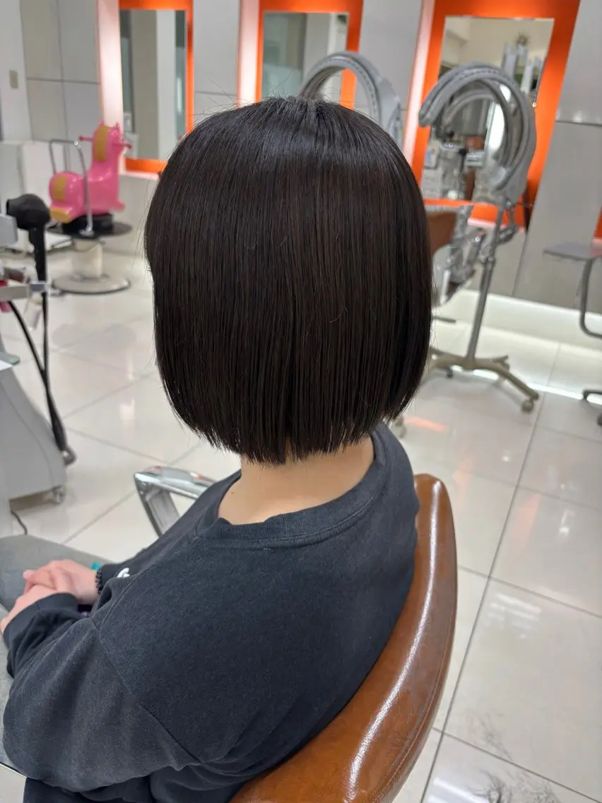 ショート カラー 切りっぱなしボブ ボブ カット ヘアカラー トリートメント 下四日市 翠のマツエク・マツパデザイン