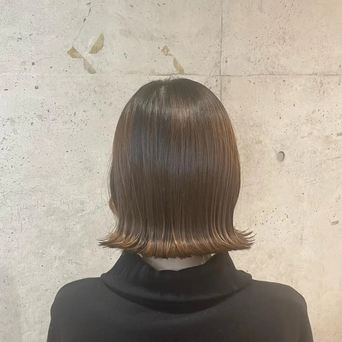 ミディアム カラー ボブ 外ハネヘア アクストスタイル川勝 しずかのヘアスタイル