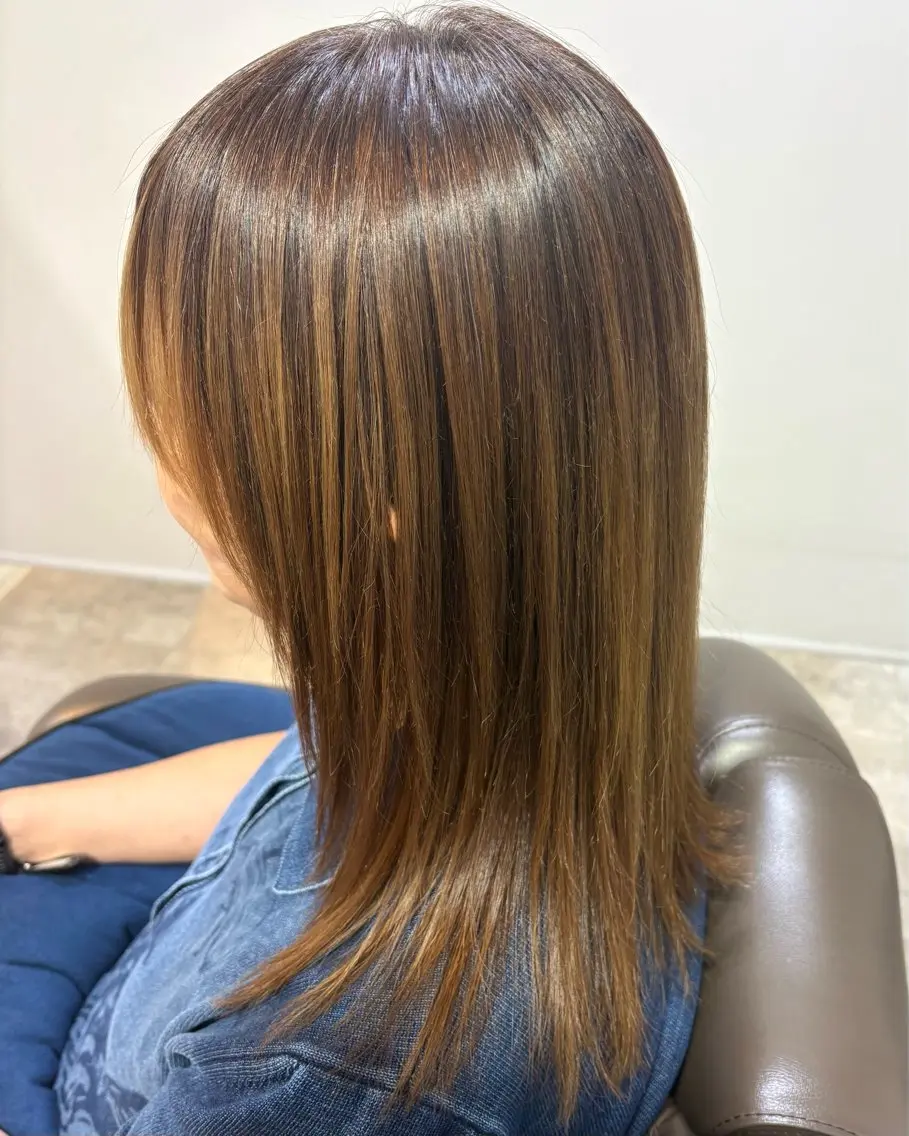 セミロング 縮毛矯正 永易 梓美のヘアスタイル