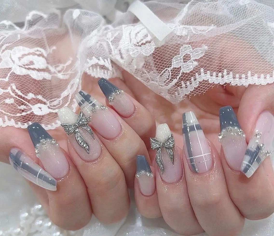 ネイル 韓国ネイル マグネットネイル 持ち込み ハンドネイル Mimi Nail_Royalのネイルデザイン